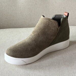 Ryka Vera Wedge Sneaker Boot 9.5 W Olive Green NWOT